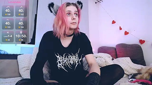 Snapshot of Littlepinkcat chatting on 03-22-26, 04:32 Littlepinkcat online show from 03-22-26, 04:32