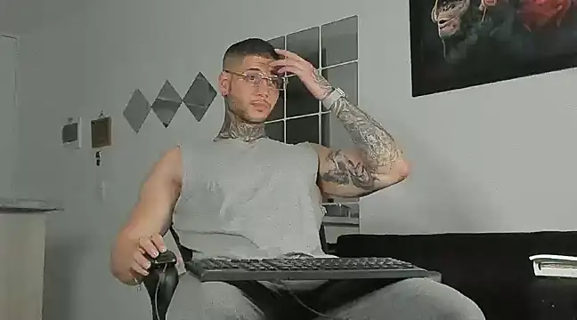  jamesleandros1 online show from 02-28-25, 03:37