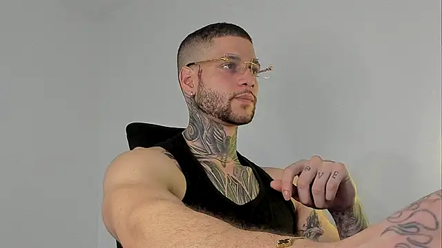  jamesleandros1 online show from 09-30-25, 11:32