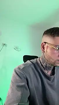  jamesleandros1 online show from 02-02-26, 11:36