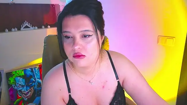 Malika uAngel online show from 05-10-26, 01:11