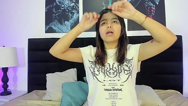 Snapshot of SabinaMerchetti chatting on 09-22-25, 11:56 SabinaMerchetti online show from 09-22-25, 11:56