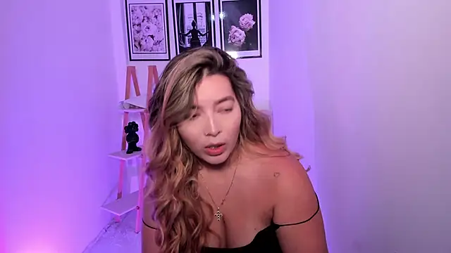 sofihill01 online show from 10-04-25, 09:02