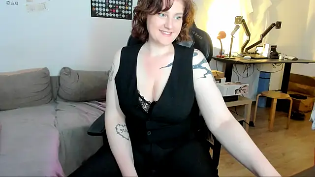 KiraKoval online show from 06-12-26, 12:15