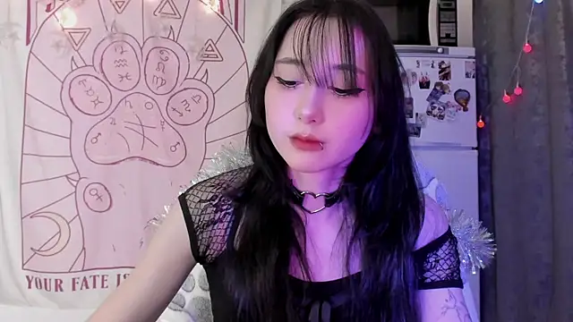 Holy420lolii online show from 01-06-26, 04:43