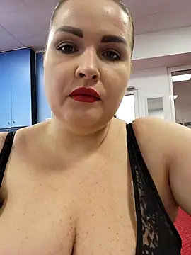 GeorgiaLerox online show from 02-18-25, 12:49