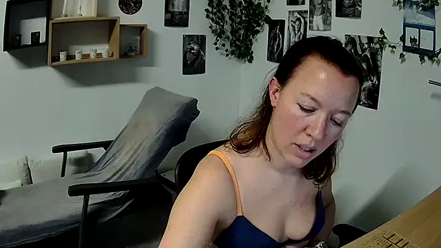 AnyaKreyxh online show from 02-09-25, 06:16