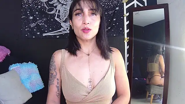 EvangelineCors online show from 03-06-25, 06:05