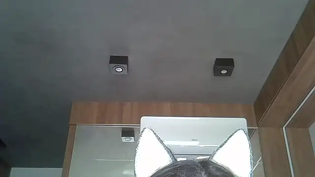 Skinny-Kitten online show from 10-26-25, 05:52