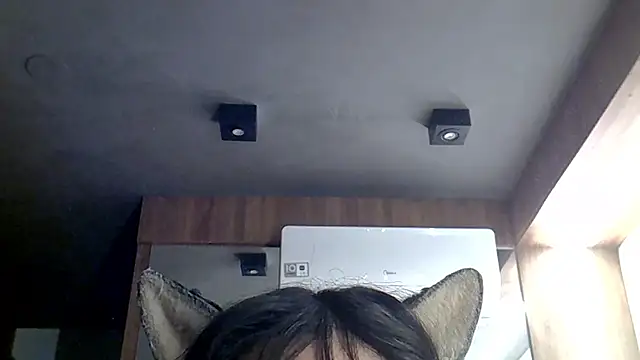 Skinny-Kitten online show from 06-11-26, 12:32