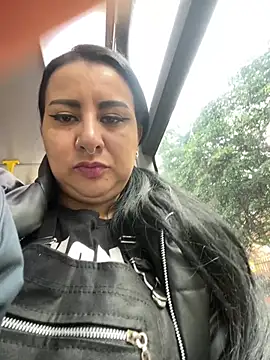 Snapshot of Abril_Luv chatting on 02-14-25, 12:36 Abril Luv online show from 02-14-25, 12:36