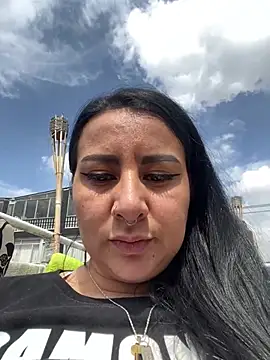 Snapshot of Abril_Luv chatting on 02-14-25, 03:36 Abril Luv online show from 02-14-25, 03:36