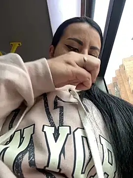 Snapshot of Abril_Luv chatting on 02-20-25, 12:15 Abril Luv online show from 02-20-25, 12:15