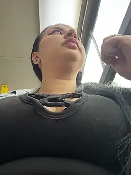 Snapshot of Abril_Luv chatting on 02-26-25, 12:03 Abril Luv online show from 02-26-25, 12:03