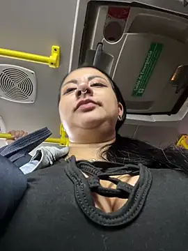 Snapshot of Abril_Luv chatting on 02-27-25, 12:32 Abril Luv online show from 02-27-25, 12:32