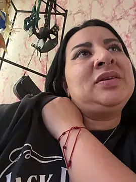 Snapshot of Abril_Luv chatting on 02-27-25, 03:05 Abril Luv online show from 02-27-25, 03:05