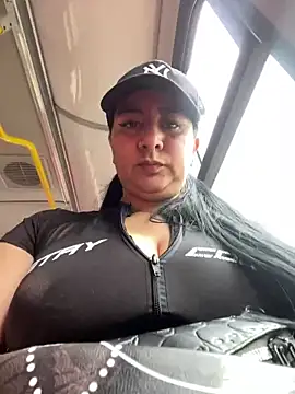 Snapshot of Abril_Luv chatting on 03-01-25, 07:26 Abril Luv online show from 03-01-25, 07:26