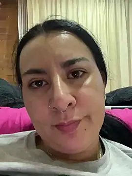 Snapshot of Abril_Luv chatting on 03-13-25, 12:02 Abril Luv online show from 03-13-25, 12:02