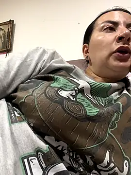 Snapshot of Abril_Luv chatting on 09-09-25, 01:38 Abril Luv online show from 09-09-25, 01:38