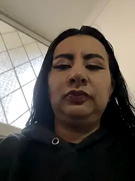 Snapshot of Abril_Luv chatting on 09-20-25, 11:00 Abril Luv online show from 09-20-25, 11:00