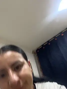 Snapshot of Abril_Luv chatting on 09-23-25, 01:08 Abril Luv online show from 09-23-25, 01:08