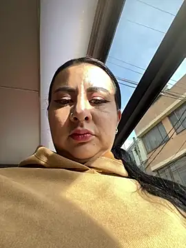 Snapshot of Abril_Luv chatting on 10-02-25, 12:23 Abril Luv online show from 10-02-25, 12:23