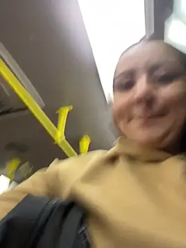 Snapshot of Abril_Luv chatting on 10-03-25, 12:29 Abril Luv online show from 10-03-25, 12:29