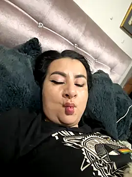 Abril Luv online show from 11-27-25, 12:02