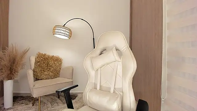 wandathompson  online show from 09-30-25, 11:04