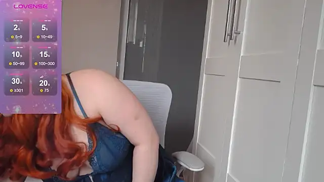 FluffyRainbowKity online show from 10-31-25, 11:11