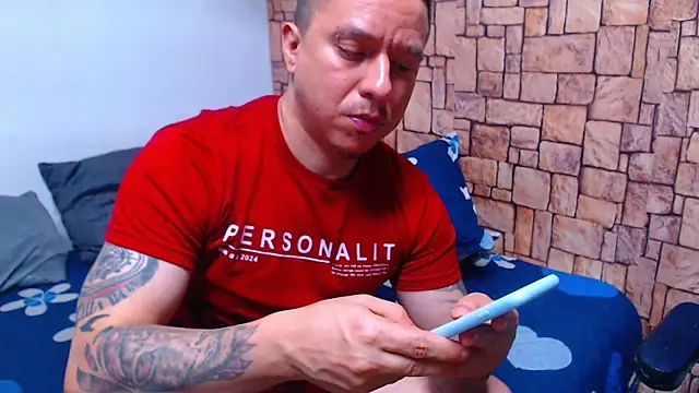 Snapshot of MONSTER_COCK_ chatting on 02-26-26, 06:51 MONSTER COCK online show from 02-26-26, 06:51