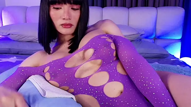 Snapshot of sweetieluna01 chatting on 04-16-26, 06:19 sweetieluna01 online show from 04-16-26, 06:19