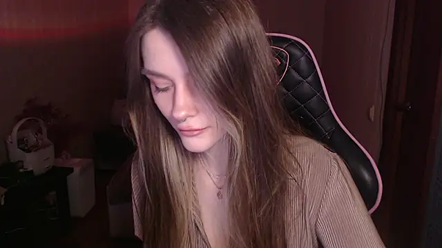 Snapshot of jeann_elsaa chatting on 01-16-26, 04:49 jeann elsaa online show from 01-16-26, 04:49