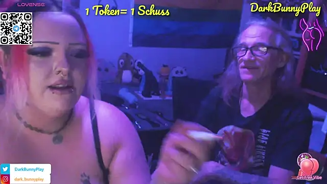 Snapshot of DarkBunnyPlay chatting on 09-27-25, 06:57 DarkBunnyPlay online show from 09-27-25, 06:57