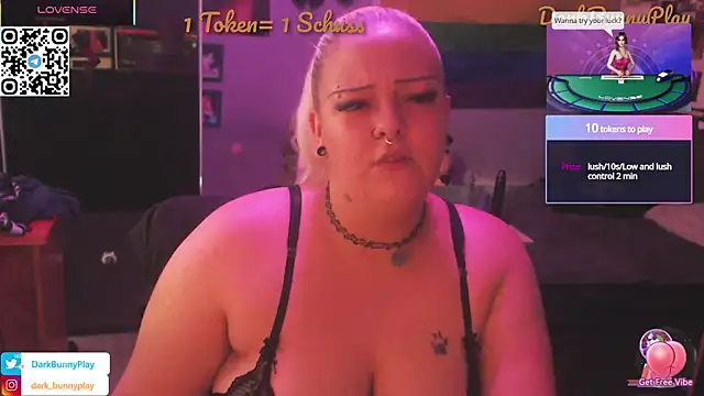 Snapshot of DarkBunnyPlay chatting on 11-13-25, 08:35 DarkBunnyPlay online show from 11-13-25, 08:35