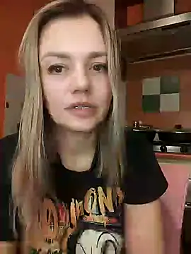 Snapshot of KrissSexi chatting on 02-09-25, 01:00 KrissSexi online show from 02-09-25, 01:00