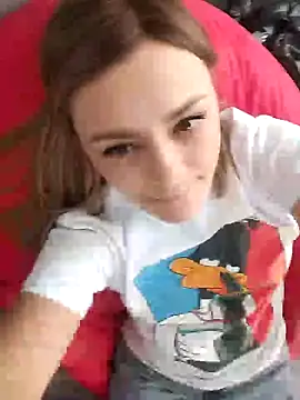 Snapshot of KrissSexi chatting on 02-09-25, 12:19 KrissSexi online show from 02-09-25, 12:19