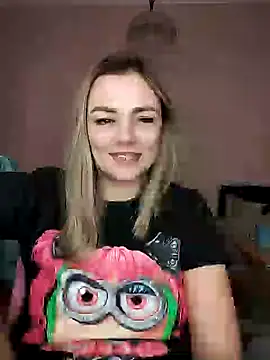 Snapshot of KrissSexi chatting on 02-12-25, 08:38 KrissSexi online show from 02-12-25, 08:38