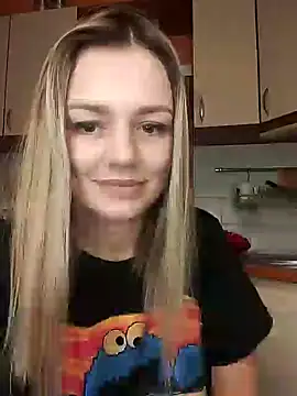Snapshot of KrissSexi chatting on 02-25-25, 07:47 KrissSexi online show from 02-25-25, 07:47