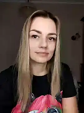 Snapshot of KrissSexi chatting on 03-04-25, 01:59 KrissSexi online show from 03-04-25, 01:59