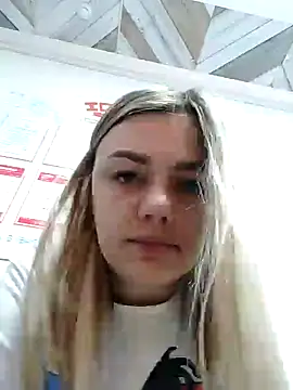 Snapshot of KrissSexi chatting on 03-05-25, 02:45 KrissSexi online show from 03-05-25, 02:45