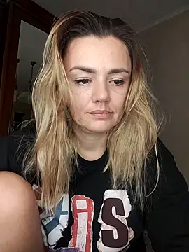 KrissSexi online show from 09-22-25, 06:43