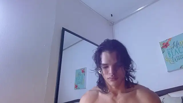 Snapshot of AlbertBernal69 chatting on 10-03-25, 03:47 AlbertBernal69 online show from 10-03-25, 03:47