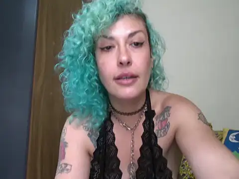 Snapshot of MariLouM chatting on 03-03-26, 05:30 MariLouM online show from 03-03-26, 05:30