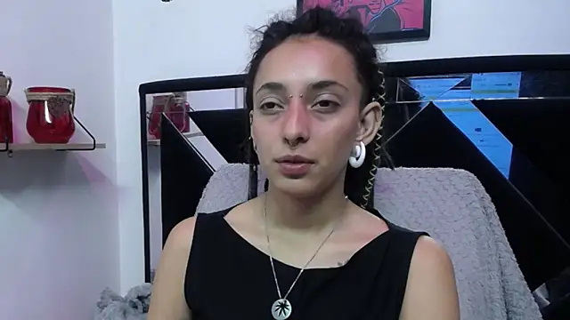 Snapshot of ORIANNA_BODMOD chatting on 12-14-24, 02:53 ORIANNA BODMOD online show from 12-14-24, 02:53