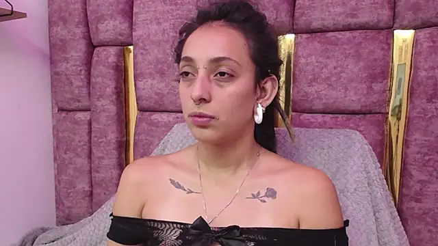 Snapshot of ORIANNA_BODMOD chatting on 02-22-25, 05:44 ORIANNA BODMOD online show from 02-22-25, 05:44