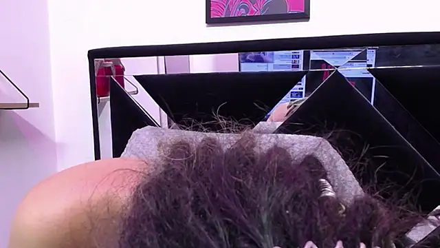 Snapshot of ORIANNA_BODMOD chatting on 02-28-25, 07:58 ORIANNA BODMOD online show from 02-28-25, 07:58