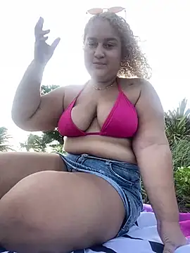 Snapshot of MinaBoss chatting on 02-10-25, 06:45 MinaBoss online show from 02-10-25, 06:45