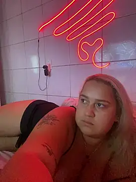 Snapshot of MinaBoss chatting on 03-13-25, 01:43 MinaBoss online show from 03-13-25, 01:43