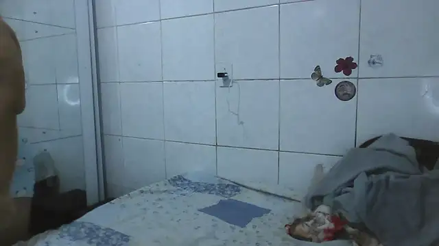 Snapshot of MinaBoss chatting on 10-05-25, 01:48 MinaBoss online show from 10-05-25, 01:48